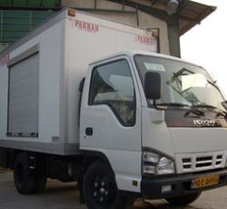 حمل بار با کامیون یخچالدار در لاهیجان