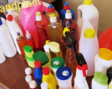 شرکت اروندپلاست تولیدکننده انواع ظروف پلاستیکی بادی پلی اتیلن Pe شوینده و ظروف پتPet  و ساخت قالب بطری