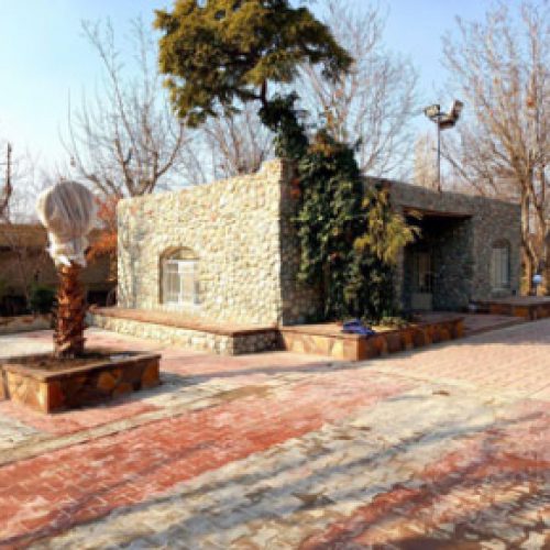 5500 متر باغ ویلای مشجر با بنای قدیمی در شهریار