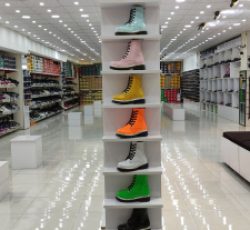 فروش انواع کفش های مردانه، زنانه و بچگانه در فروشگاه کفش آرجی