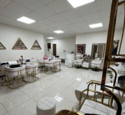 سالن زیبایی آرسانا،ارائه دهنده کلیه خدمات زیبایی با پرسنلی مجرب و نازل ترین قیمت