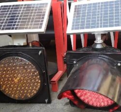 چراغ راهنمایی تک خانه LED سولار