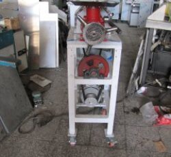 چرخ گوشت صنعتی تسمه ای 32
